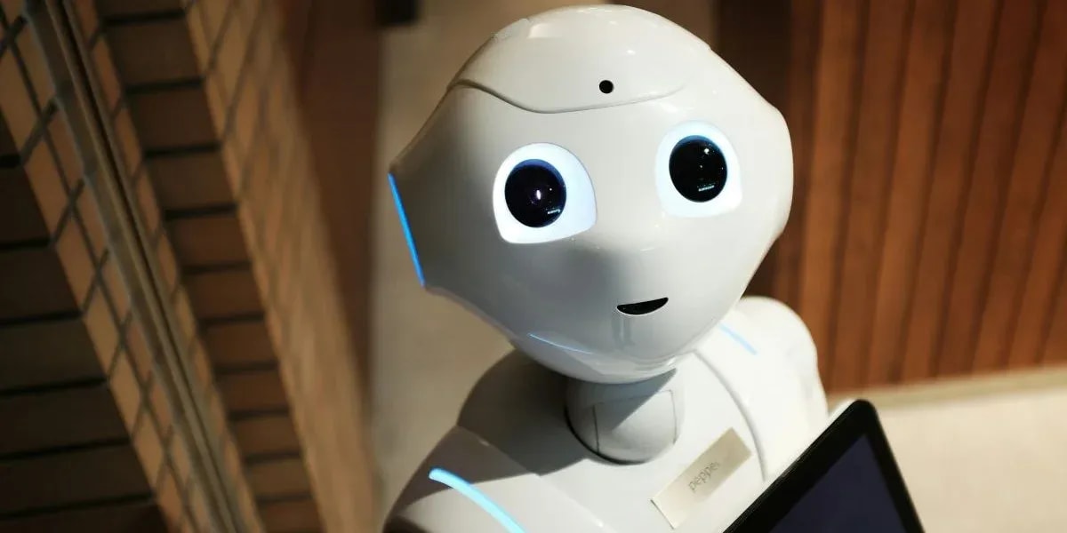 Salesforce-Cuts-4000-Customer-Support-Jobs-as-AI-Agents-Reshape-Workforce