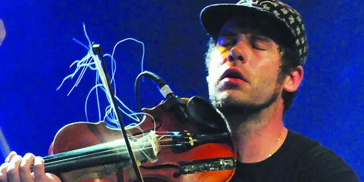 Google-AI-Error-Cancels-Ashley-MacIsaac-Concert-After-False-Sex-Offender-Claim