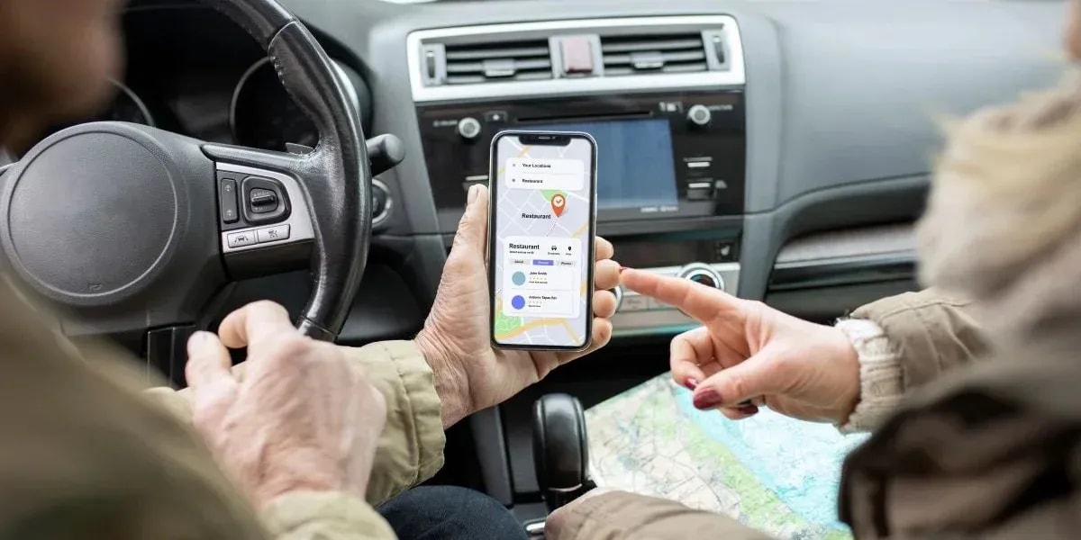 AI Fleet Tracking Vs Traditional GPS: Accuracy, Cost & ROI Analysis