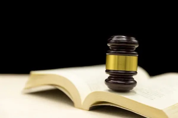 Internal Knowledge Search (The Super-Paralegal)
