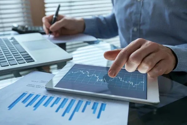 Analytics Strategy & Roadmap Consulting